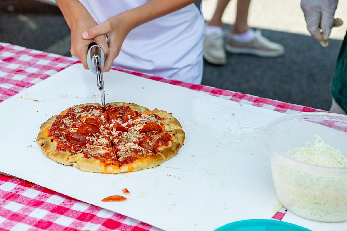 Grilled Pizza Recipe on the Big Green Egg