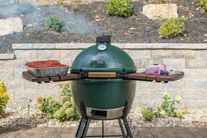 How to Smoke Pulled Pork on a Big Green Egg