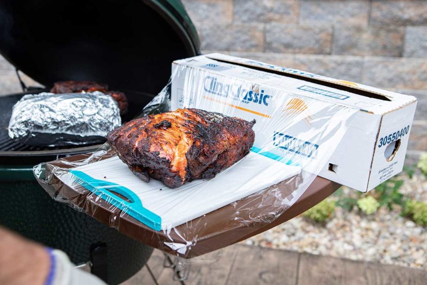 How to Smoke Pulled Pork on a Big Green Egg