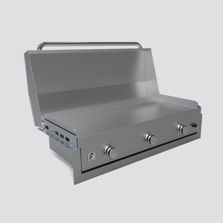 Fusion GFE105 Three-Burner Gas Griddle With Stainless Steel Lid on Insulating Liner